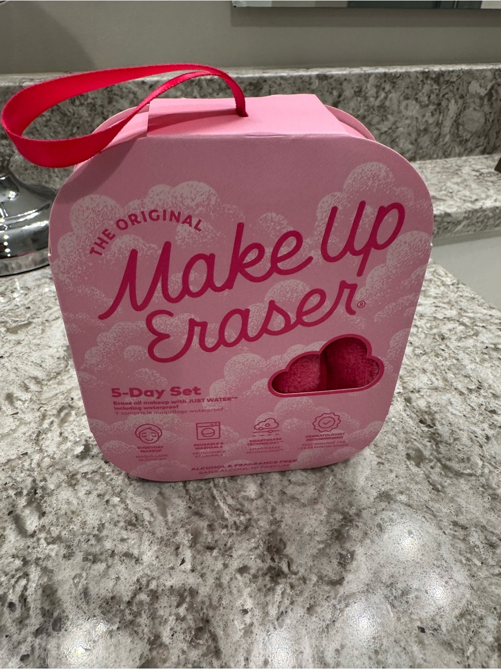 The Original MakeUp Eraser - Cloud 5-Day Set (Brand New / Unopened)
